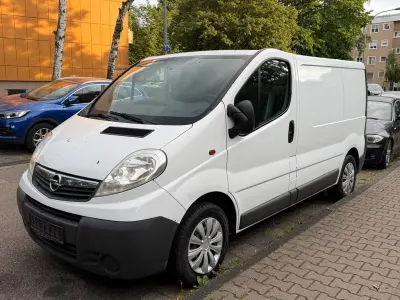 Gebraucht Opel Vivaro 114 PS (83 kW) 2012 Weiß Van / Kleinbus