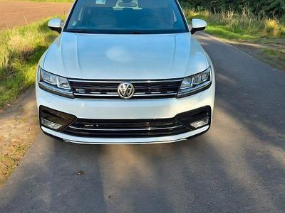 Weiß Gebraucht 2017 VW Tiguan Highline SUV | 20.900 € (Teuer)
