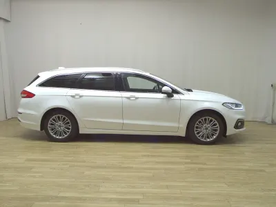 Gebraucht Ford Mondeo Titanium 150 PS (110 kW) 2021 Weiss Kombi