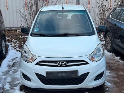Weiß Gebraucht 2011 Hyundai i10 Kleinwagen | 4.499 €