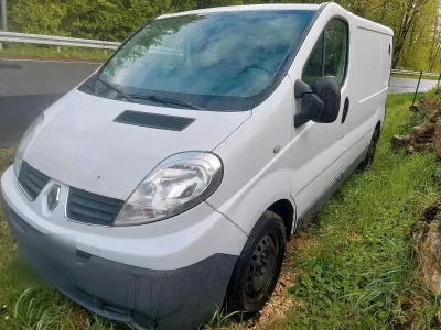 Gebraucht Renault Trafic 2011 Weiß Van / Kleinbus