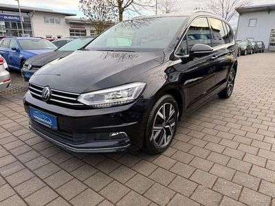 Gebraucht VW Touran Highline 150 PS (110 kW) 2023 Schwarz Van / Kleinbus
