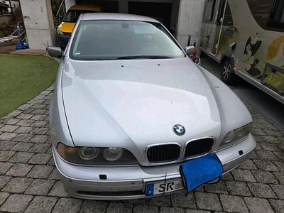BMW 525