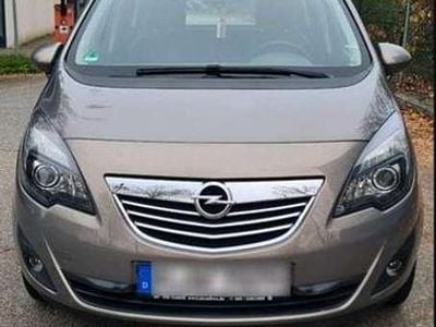 Gebraucht Opel Meriva 95 PS (69 kW) 2012 Silber Van / Kleinbus