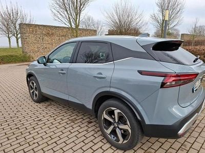 Grau Gebraucht 2022 Nissan Qashqai N-Connecta SUV | 19.900 € (Fairer Preis)
