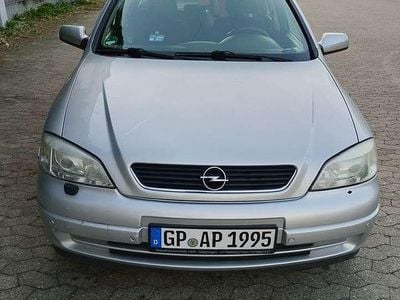 Gebraucht Opel Astra 90 PS (66 kW) 1993 Limousine