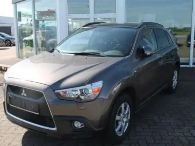 Używany Mitsubishi ASX Intense 150 KM (110 kW) 2011 Brązowy SUV