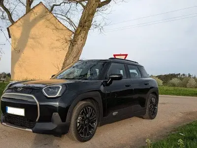 Usado Mini Aceman 135 kW (184 HP) 2025 Preto SUV