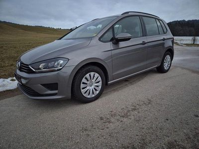 Usata VW Golf Sportsvan Trendline 110 CV (80 kW) 2016 Grigio Monovolume