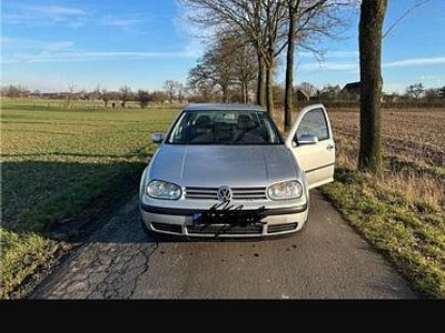 Silber Gebraucht 2000 VW Golf IV Kleinwagen | 1.550 € (Fairer Preis)