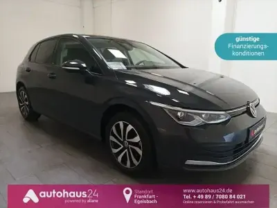 Usata VW Golf VIII Active 131 CV (96 kW) 2022 Grigio Berlina