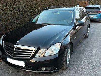 Schwarz Gebraucht 2010 Mercedes E220 Kombi | 8.150 €