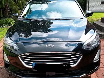 Gebraucht Ford Focus Titanium 120 PS (88 kW) 2020 Schwarz Kombi