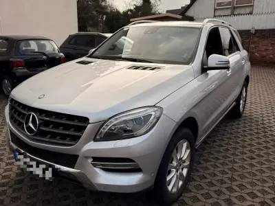 Używany Mercedes ML250 204 KM (150 kW) 2015 Srebrny SUV