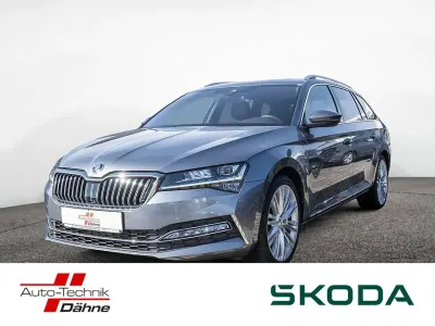 Gebraucht Skoda Superb LAURIN & KLEMENT 200 PS (147 kW) 2023 Grau Kombi