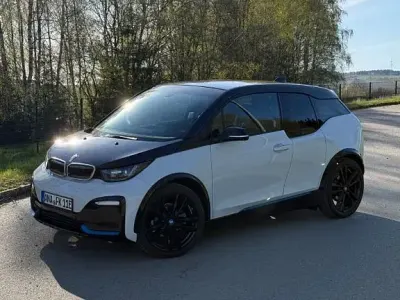Begagnad BMW i3 Performance 135 kW (184 HK) 2019 Vit Halvkombi