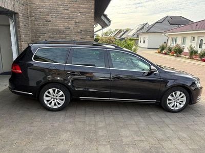 Second-hand VW Passat Comfortline 140 CP (102 kW) 2014 Negru Break