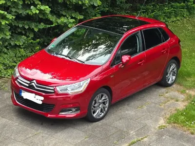 Gebraucht Citroën C4 Exclusive 131 PS (96 kW) 2014 Rot Limousine