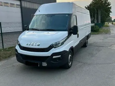 Gebraucht Iveco Daily 145 PS (106 kW) 2014 Weiß Limousine