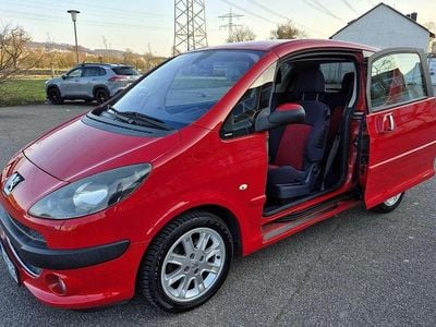 Usata Peugeot 1007 Filou 109 CV (80 kW) 2006 Rosso Monovolume