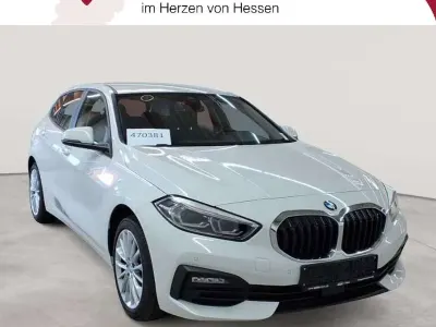 Gebraucht BMW 120 Advantage 190 PS (139 kW) 2022 Alpinweiß Limousine