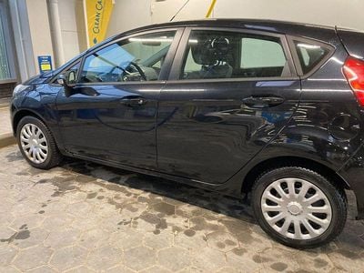 Schwarz Gebraucht 2013 Ford Fiesta Trend Limousine | 4.080 € (Fairer Preis)