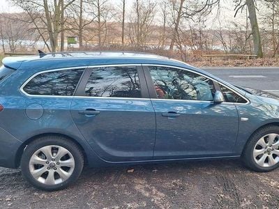 Gebraucht Opel Astra Edition 165 PS (121 kW) 2014 Blau Kombi