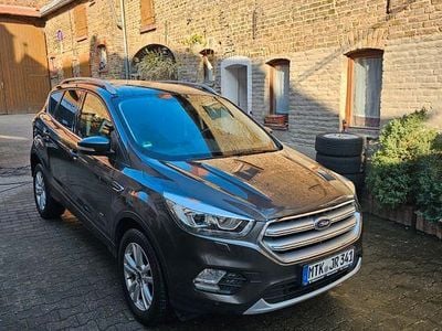 Używany Ford Kuga Trend 182 KM (133 kW) 2018 Szary SUV