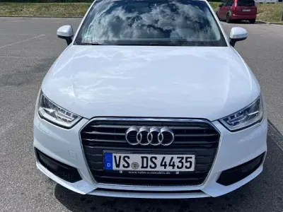Gebraucht Audi A1 Sportback 90 PS (66 kW) 2015 Weiß Kleinwagen