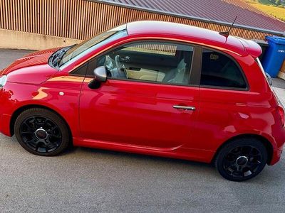 Begagnad Fiat 500S 69 HK (50 kW) 2018 Röd Halvkombi