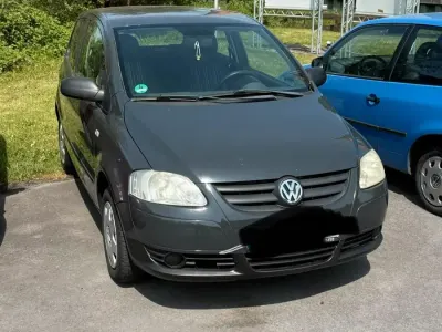 Używany VW Fox 54 KM (39 kW) 2006 Szary Hatchback