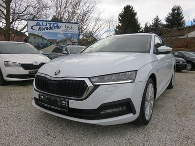 Gebraucht Skoda Octavia Ambition 150 PS (110 kW) 2022 Weiß Kombi