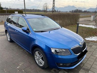 Blau Gebraucht 2015 Skoda Octavia Ambition Kombi | 15.500 € (Teuer)