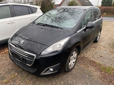 Schwarz Gebraucht 2016 Peugeot 5008 Style SUV | 4.000 € (Fairer Preis)
