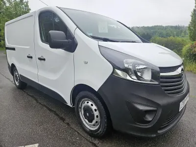 Gebraucht Opel Vivaro 120 PS (88 kW) 2017 Weiß Van / Kleinbus
