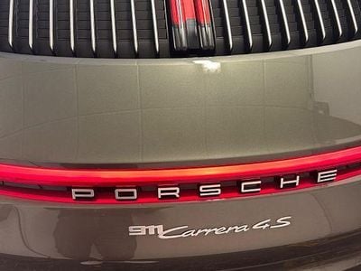Porsche 911 Carrera 4S Cabriolet