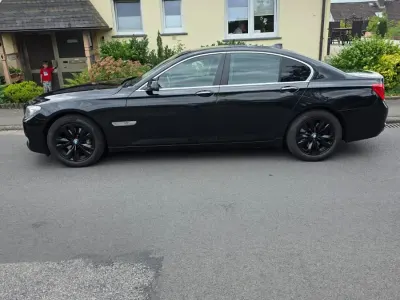 Gebraucht BMW 740L 326 PS (239 kW) 2010 Schwarz Limousine