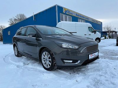 Gebraucht Ford Focus Titanium 125 PS (91 kW) 2016 Grau Kombi