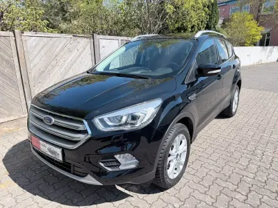 Gebraucht Ford Kuga Titanium 150 PS (110 kW) 2017 Schwarz SUV