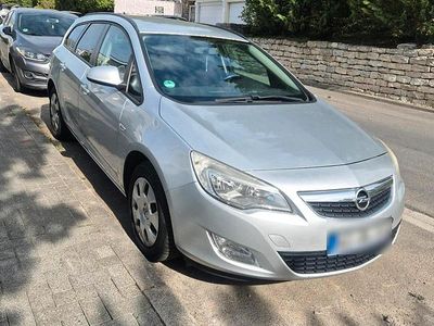 Gebraucht Opel Astra 131 PS (96 kW) 2011 Silber Kombi