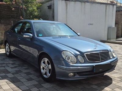 Mercedes E200