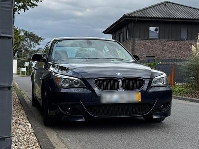 BMW 523