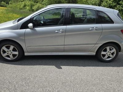 Mercedes B180