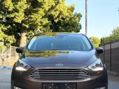 Gebraucht Ford C-MAX 150 PS (110 kW) 2016 Braun Van / Kleinbus