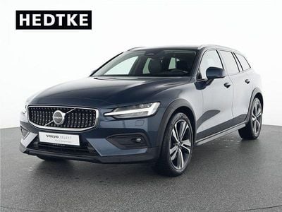 Gebraucht Volvo V60 CC Plus 197 PS (144 kW) 2023 Blau Kombi