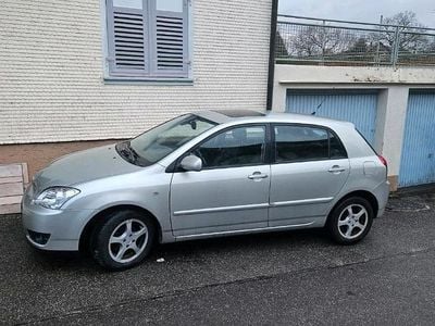 Gebraucht Toyota Corolla 110 PS (80 kW) 2004 Silber Kleinwagen