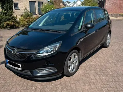 Gebraucht Opel Zafira Tourer 140 PS (102 kW) 2017 Schwarz Van / Kleinbus