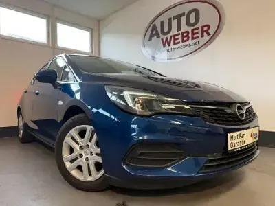 Gebraucht Opel Astra Edition 131 PS (96 kW) 2020 Blau Limousine