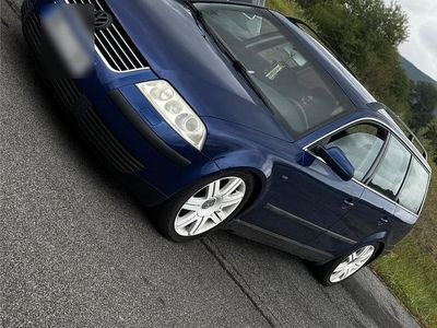 Gebraucht VW Passat 115 PS (84 kW) 2001 Blau Kombi