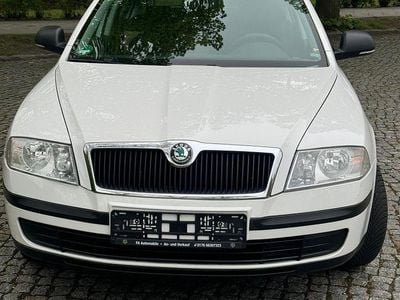 Usata Skoda Octavia Active 102 CV (75 kW) 2011 Bianco Berlina